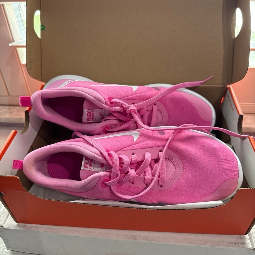 Nike size 7 - Nike